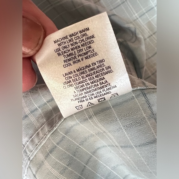 DAVID TAYLOR Light blue and white plaid short sleeve shirt size M. - Picture 10 of 12